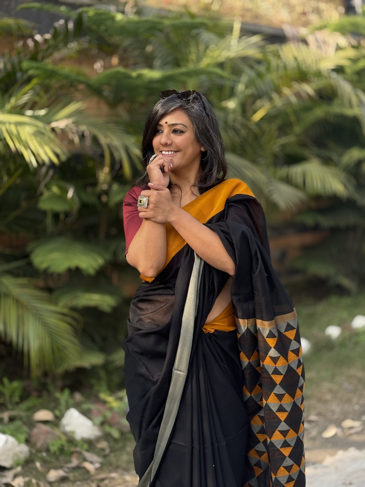 Image of BLACK MAHESHWARI SILK &amp; COTTON SARI