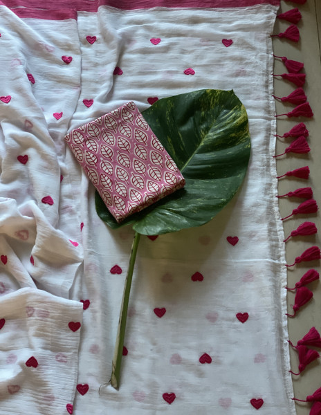 OFF WHITE COTTON MULMUL EMBROIDERED SARI