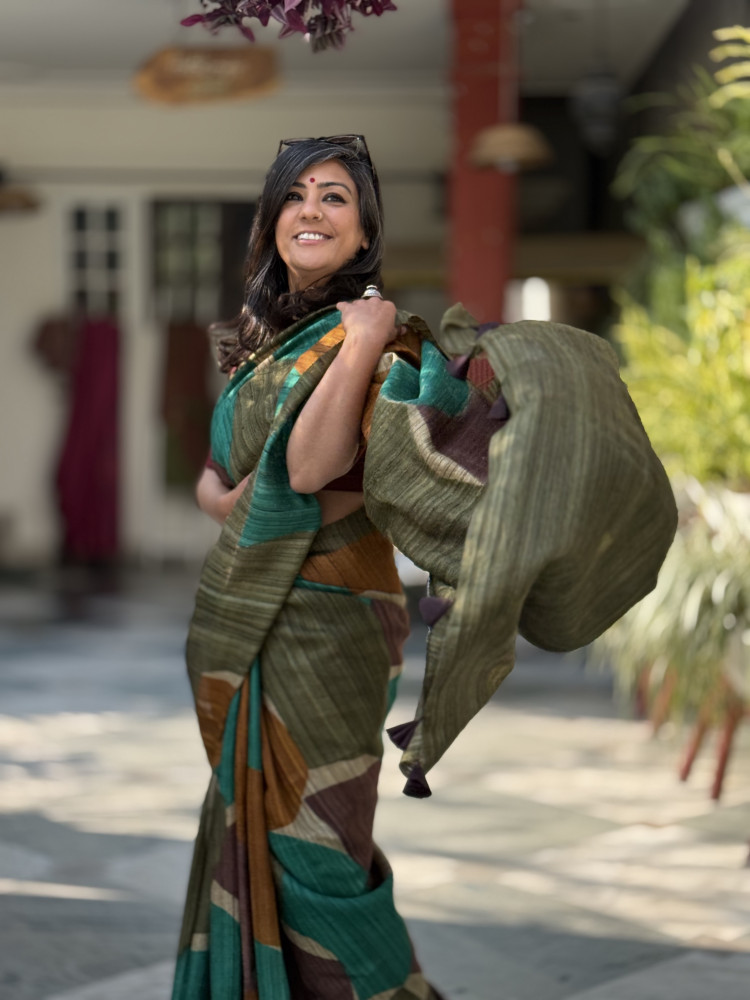 Image of MULTI COLOUR GHICHA TUSSAR SILK PRINTED SARI