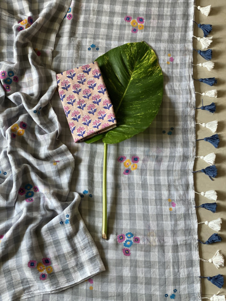 GREY GINGHAM CHECKS WITH HAND PAINTING MULMUL COTTON SARI
