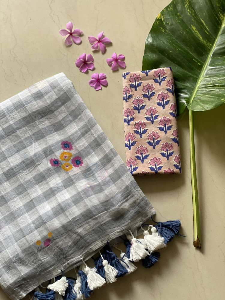 Image of GREY GINGHAM CHECKS WITH HAND PAINTING MULMUL COTTON SARI
