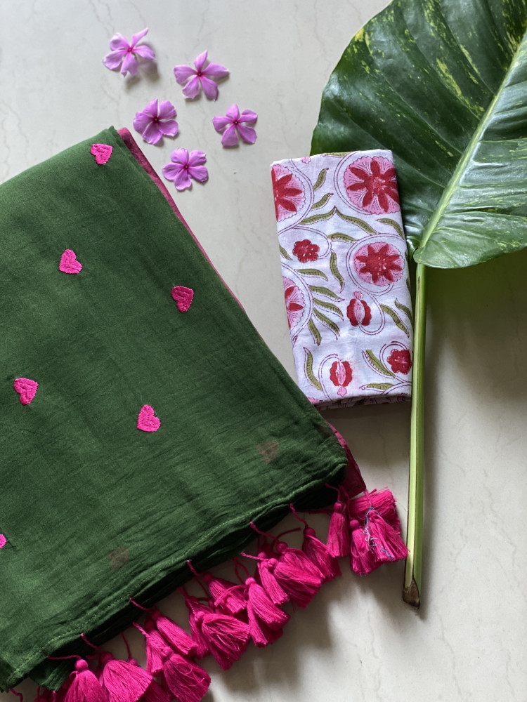Image of BOTTLE GREEN COTTON MULMUL EMBROIDERED SARI