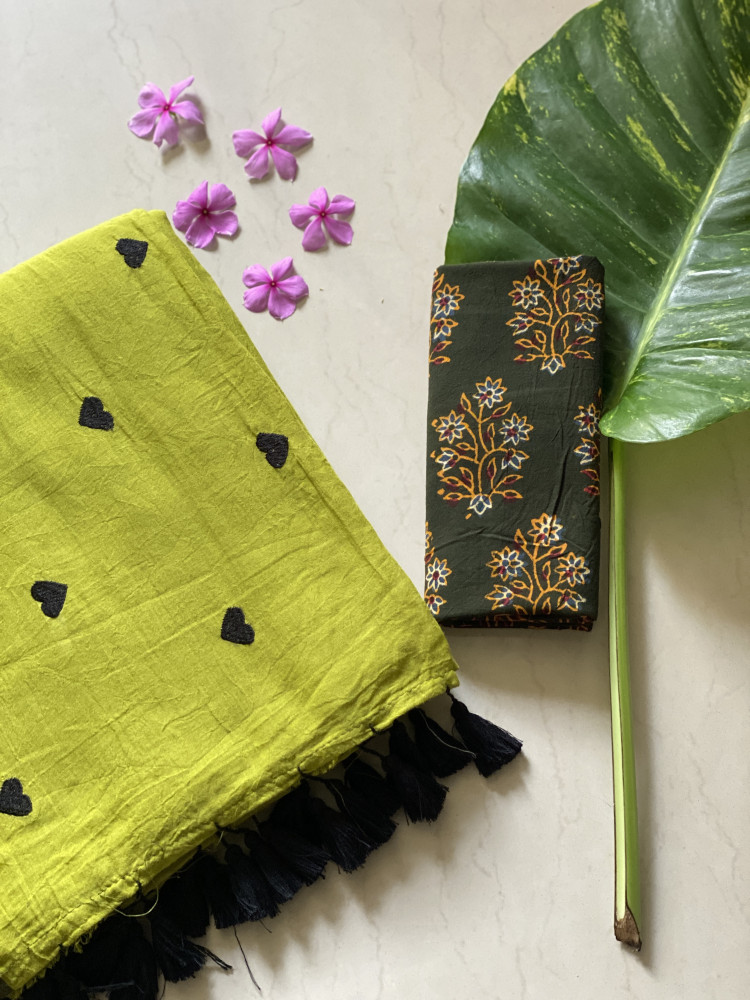 Image of OLIVE GREEN COTTON MULMUL EMBROIDERED SARI