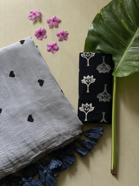 GREY COTTON MULMUL EMBROIDERED SARI