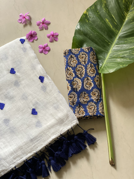 OFF WHITE COTTON MULMUL EMBROIDERED SARI