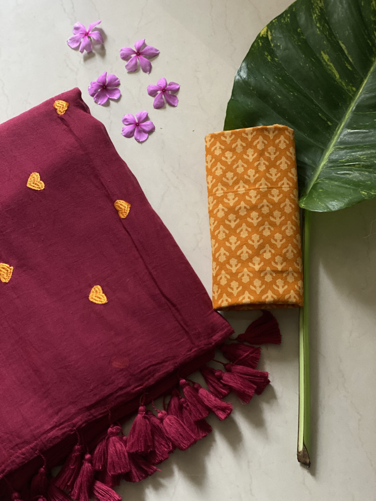Image of MAROON COTTON MULMUL EMBROIDERED SARI