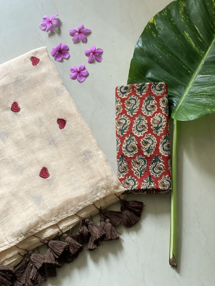 Image of CIDER COTTON MULMUL EMBROIDERED SARI