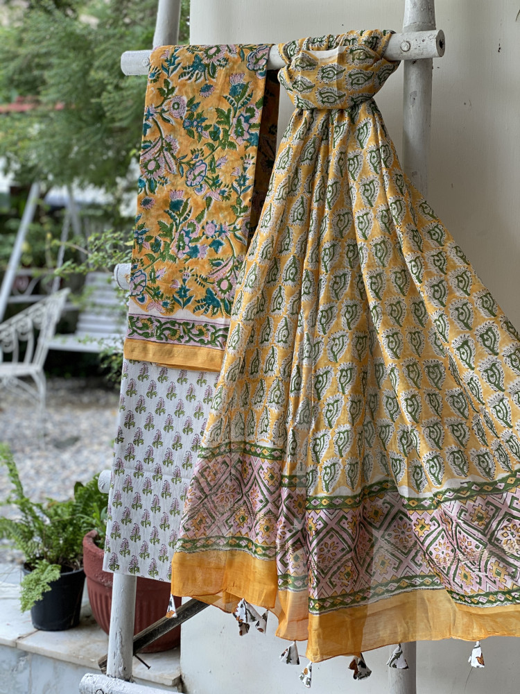 Image of YELLOW-OFF WHITE HAND BLOCK PRINT CHANDERI SILK &amp; COTTON DUPATTA SET