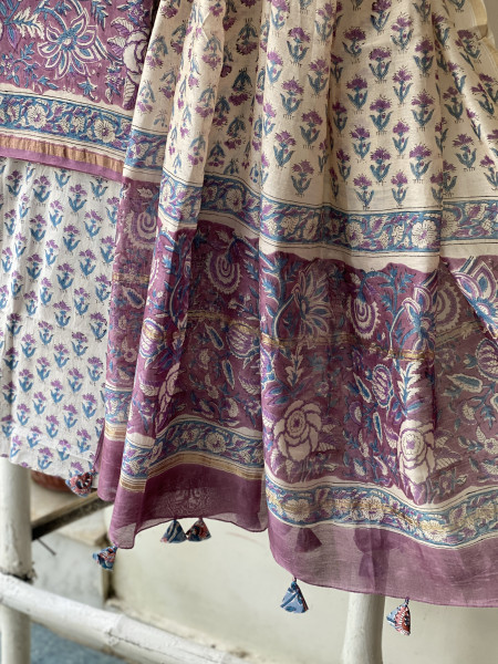 LILAC-OFF WHITE HAND BLOCK PRINT CHANDERI SILK & COTTON DUPATTA SET