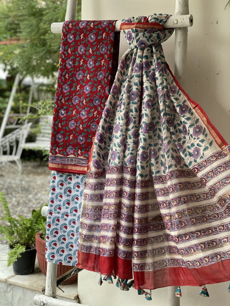 RED-OFF WHITE HAND BLOCK PRINT CHANDERI SILK & COTTON DUPATTA SET