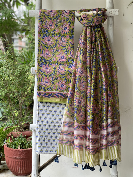 GREEN-OFF WHITE HAND BLOCK PRINT CHANDERI SILK & COTTON DUPATTA SET