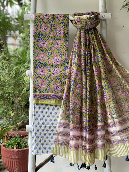 GREEN-OFF WHITE HAND BLOCK PRINT CHANDERI SILK & COTTON DUPATTA SET