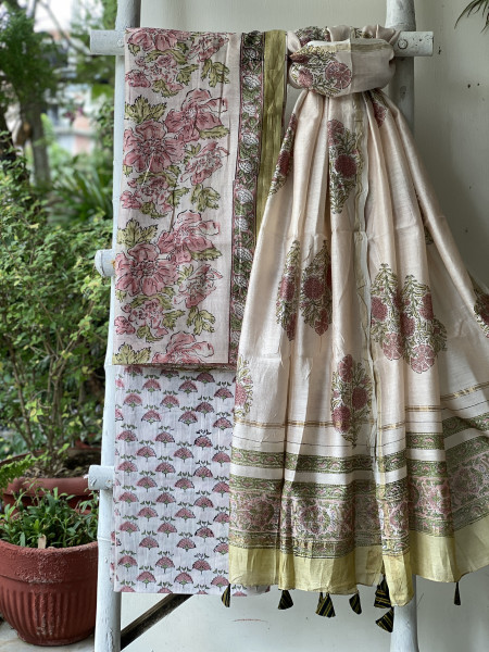 OFF WHITE HAND BLOCK PRINT CHANDERI SILK & COTTON DUPATTA SET