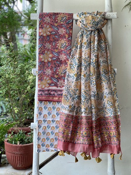 SALMON-OFF WHITE HAND BLOCK PRINT CHANDERI SILK & COTTON DUPATTA SET