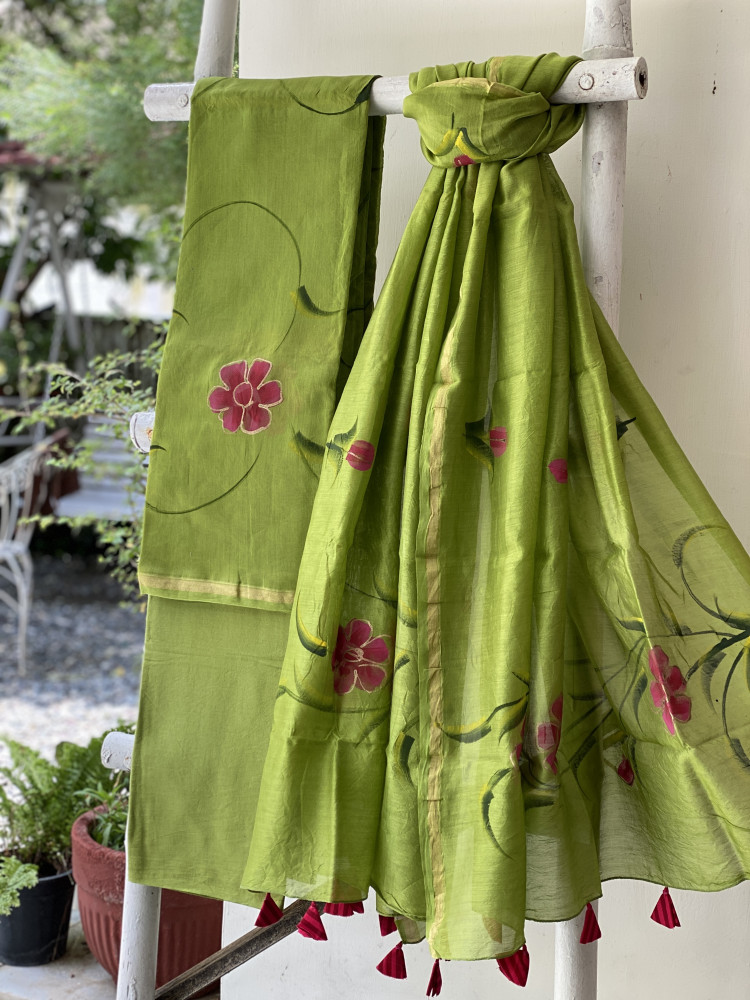 Image of PARROT GREEN BLOCK PRINT CHANDERI SILK &amp; COTTON DUPATTA SET