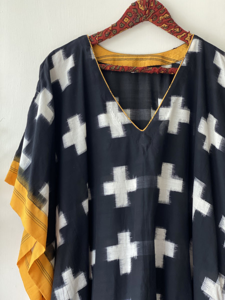 BLACK WOVEN IKKAT COTTON KAFTAN