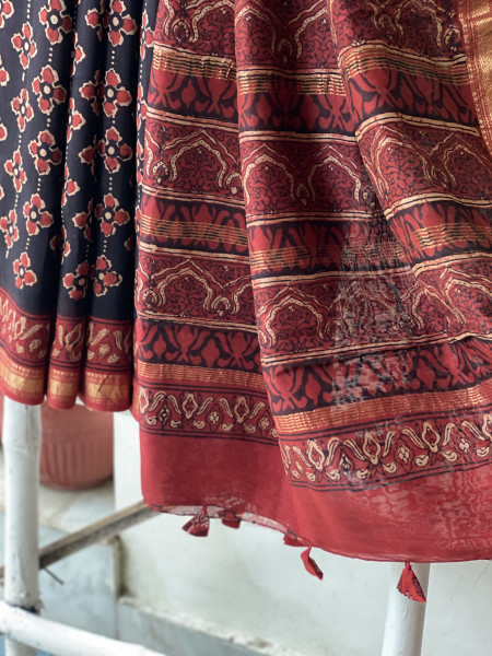 BLACK-MAROON HAND BLOCK PRINT CHANDERI SILK COTTON SARI