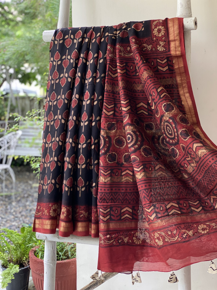 Image of BLACK-MAROON HAND BLOCK PRINT CHANDERI SILK COTTON SARI