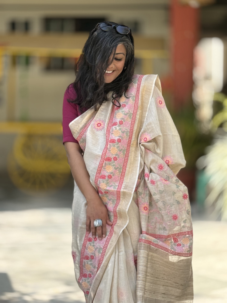 Image of OFF WHITE WOVEN SILK EMBROIDERED SARI