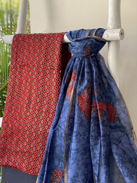 MAROON-INDIGO BATIK PATCHWORK CHANDERI SILK dupatta Set