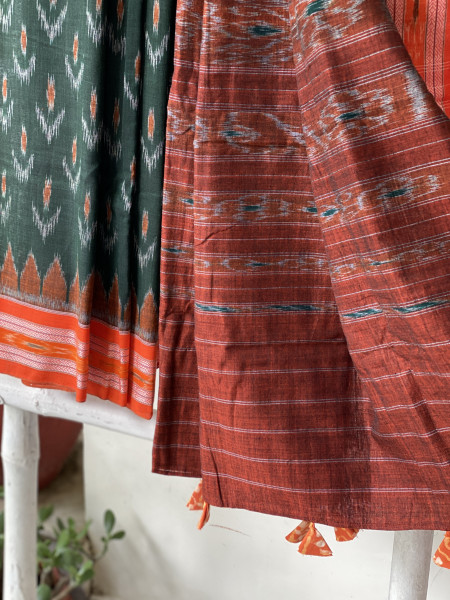 BOTTLE GREEN-ORANGE  'MANIABANDHA' ikkat woven sari
