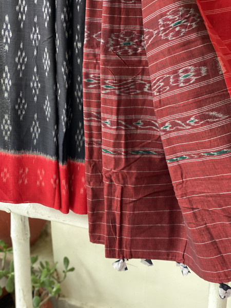 BLACK-RED  'MANIABANDHA' ikkat woven sari