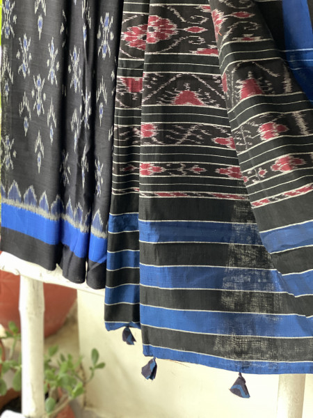 BLACK-BLUE  'MANIABANDHA' ikkat woven sari