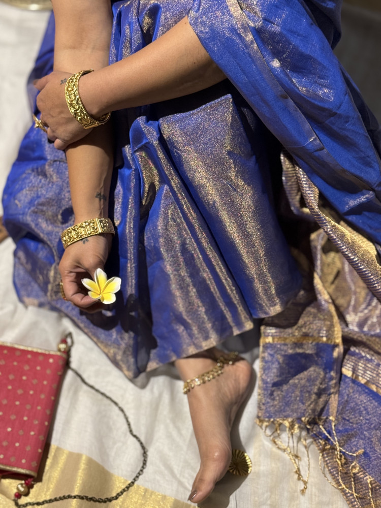 Image of 'VAANI' BLUE ZARI WOVEN MAHESHWARI SILK  SARI