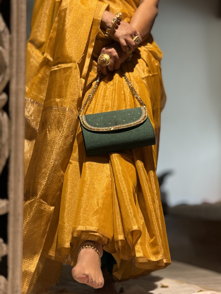 'VAIBHAVI' YELLOW ZARI WOVEN MAHESHWARI SILK  SARI