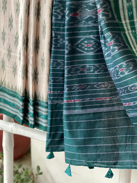 BEIGE-GREEN  'MANIABANDHA' ikkat woven sari