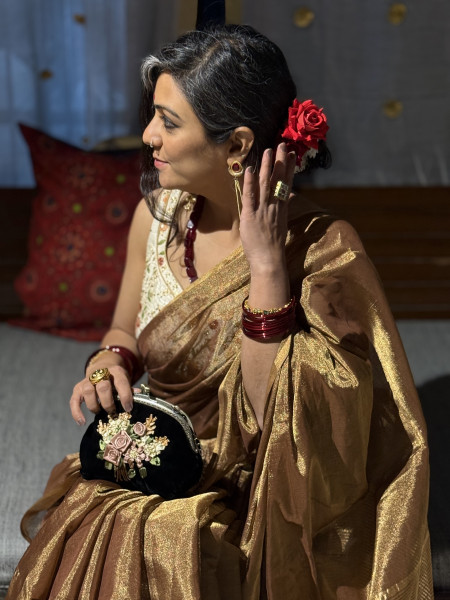 'DEVYANI' BRONZE ZARI WOVEN MAHESHWARI SILK  SARI
