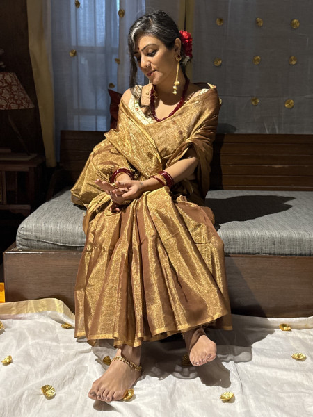 'DEVYANI' BRONZE ZARI WOVEN MAHESHWARI SILK  SARI