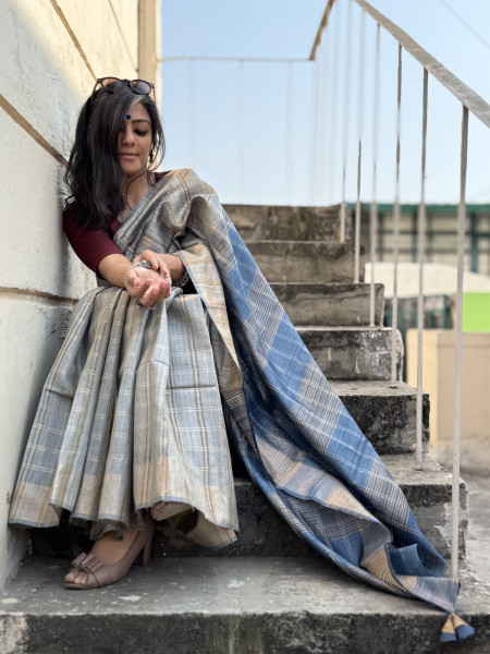 GREY-BLUE HAND WOVEN TUSSAR SILK SARI