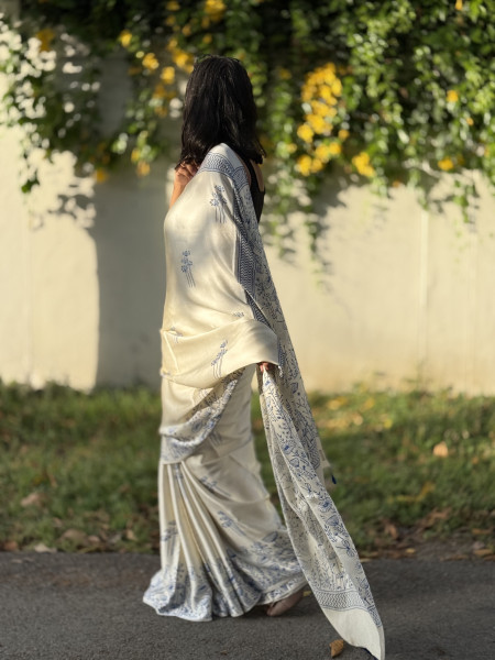 OFF WHITE-INDIGO MODAL SILK AJRAKH BLOCK PRINT SARI