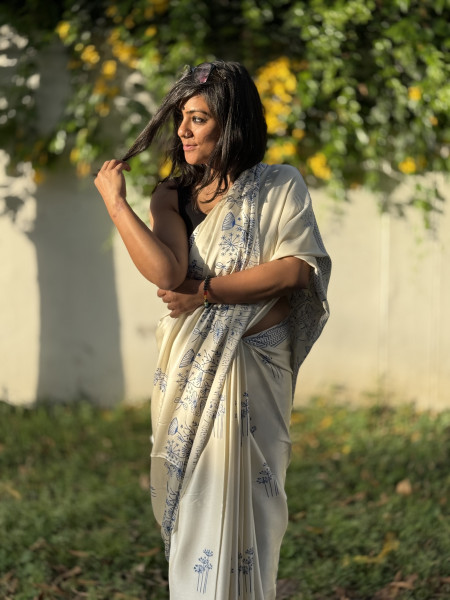 OFF WHITE-INDIGO MODAL SILK AJRAKH BLOCK PRINT SARI