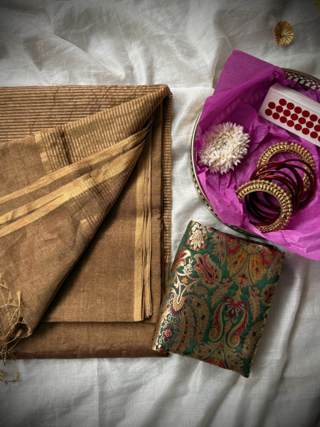 'DEVYANI' BRONZE ZARI WOVEN MAHESHWARI SILK  SARI