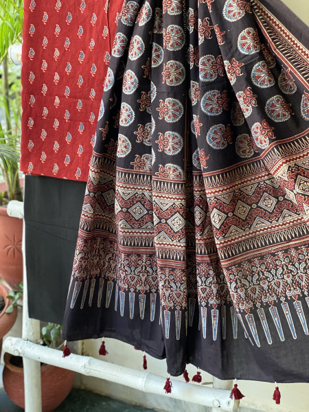 MAROON-BLACK AJRAKH COTTON BLOCK PRINT DUPATTA SET