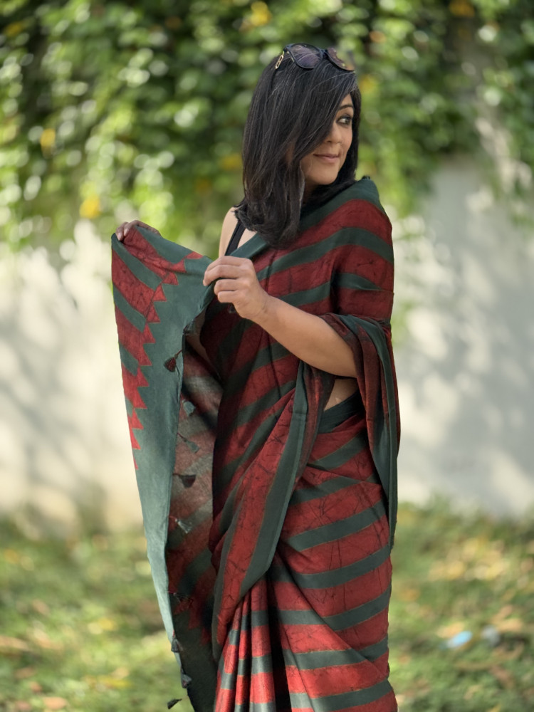 Image of MAROON-BOTTLE GREEN MODAL SILK AJRAKH BLOCK PRINT SARI