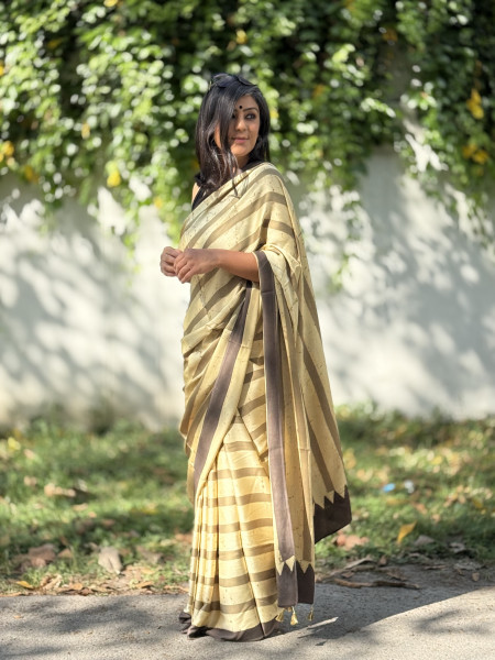 IVORY-GREY MODAL SILK AJRAKH BLOCK PRINT SARI