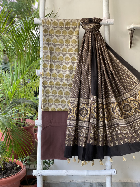 BEIGE-BROWN AJRAKH COTTON BLOCK PRINT DUPATTA SET