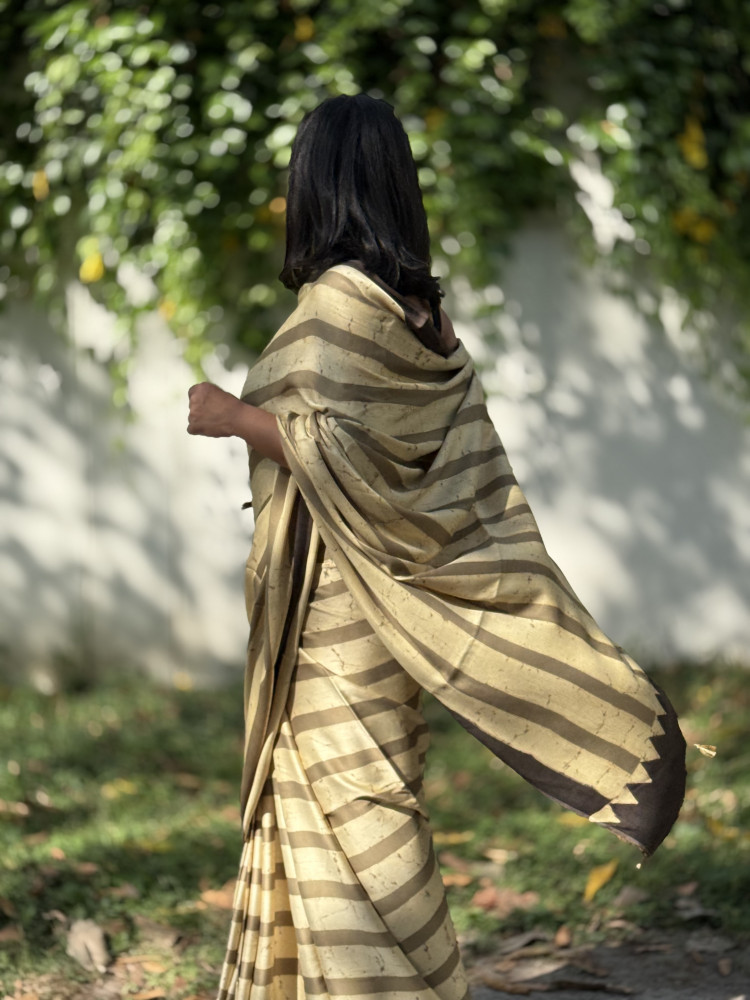 Image of IVORY-GREY MODAL SILK AJRAKH BLOCK PRINT SARI