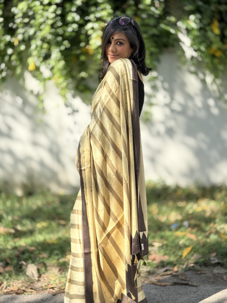 IVORY-GREY MODAL SILK AJRAKH BLOCK PRINT SARI