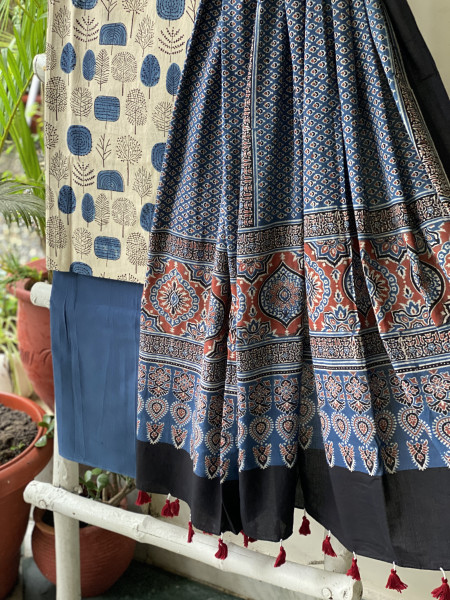 BEIGE-INDIGO AJRAKH COTTON BLOCK PRINT DUPATTA SET