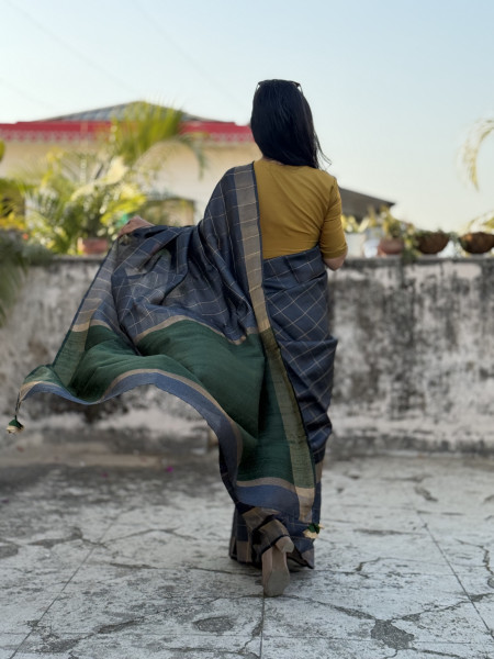 CHARCOAL-GREEN HAND WOVEN TUSSAR SILK SARI