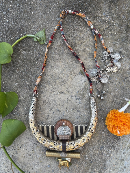 BRASS,WOOD & FABRIC Handcrafted HASLI