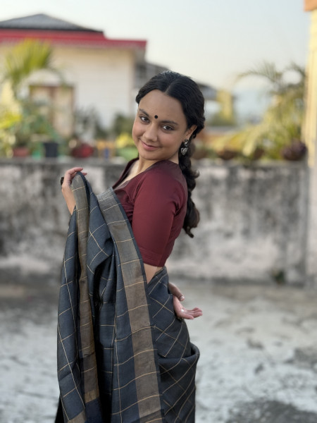 CHARCOAL-INDIGO HAND WOVEN TUSSAR SILK SARI