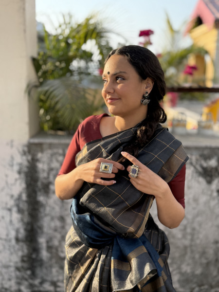 CHARCOAL-INDIGO HAND WOVEN TUSSAR SILK SARI