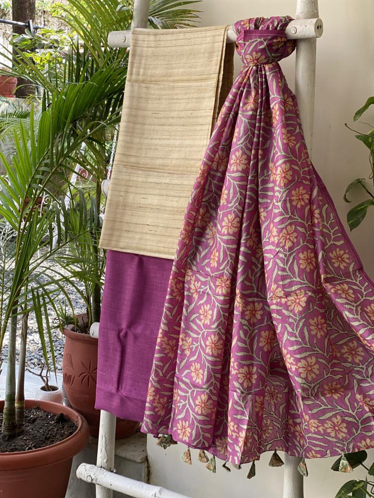 Image of BEIGE &amp; PINK TUSSAR SILK KANTHA EMBROIDERED dupatta  SET