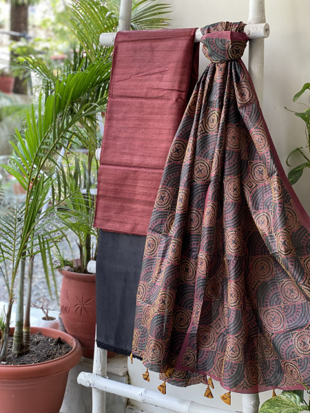 MAROON & BLACK TUSSAR SILK KANTHA EMBROIDERED dupatta  SET