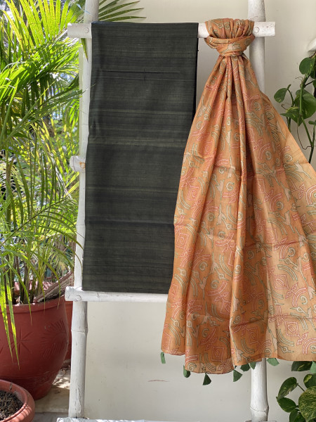 BOTTLE GREEN & MUSTARD TUSSAR SILK KANTHA EMBROIDERED dupatta  SET